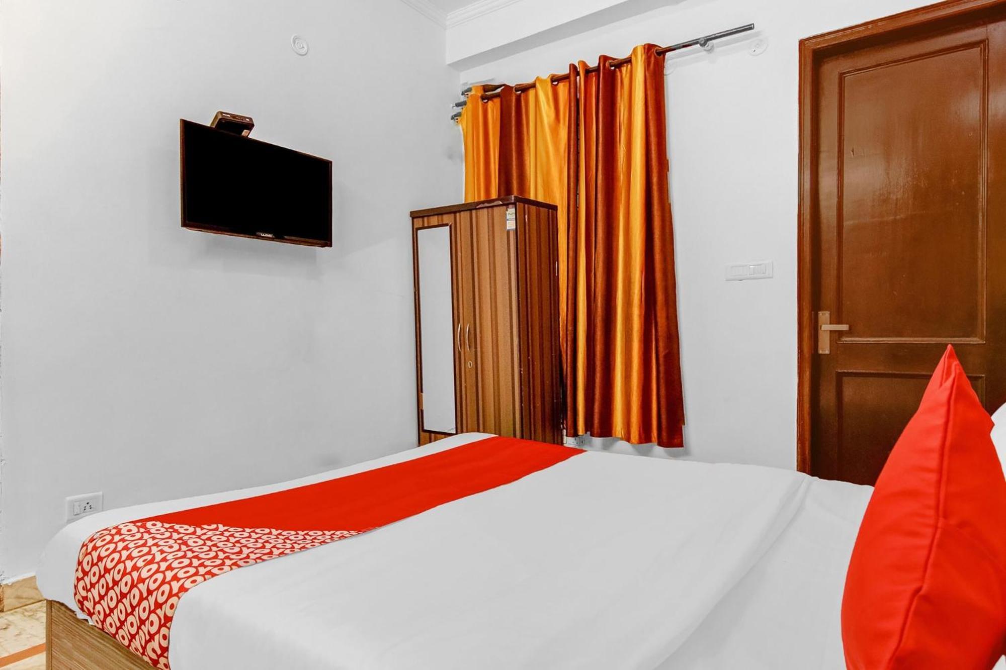 Hotel O Orlov Noida Exterior foto